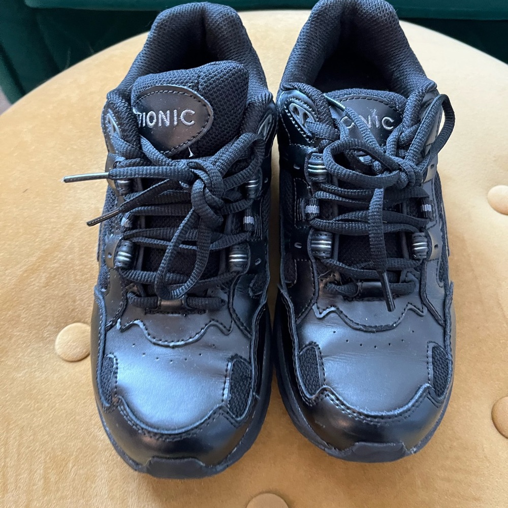 Women’s Vionic Walker Sneaker